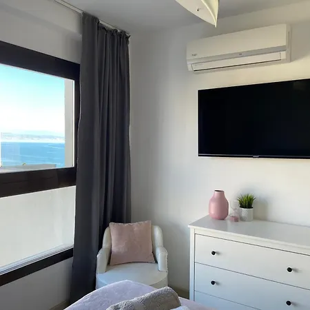 Apto A Pie De Playa Con Vistas Increibles! * Торремолінос